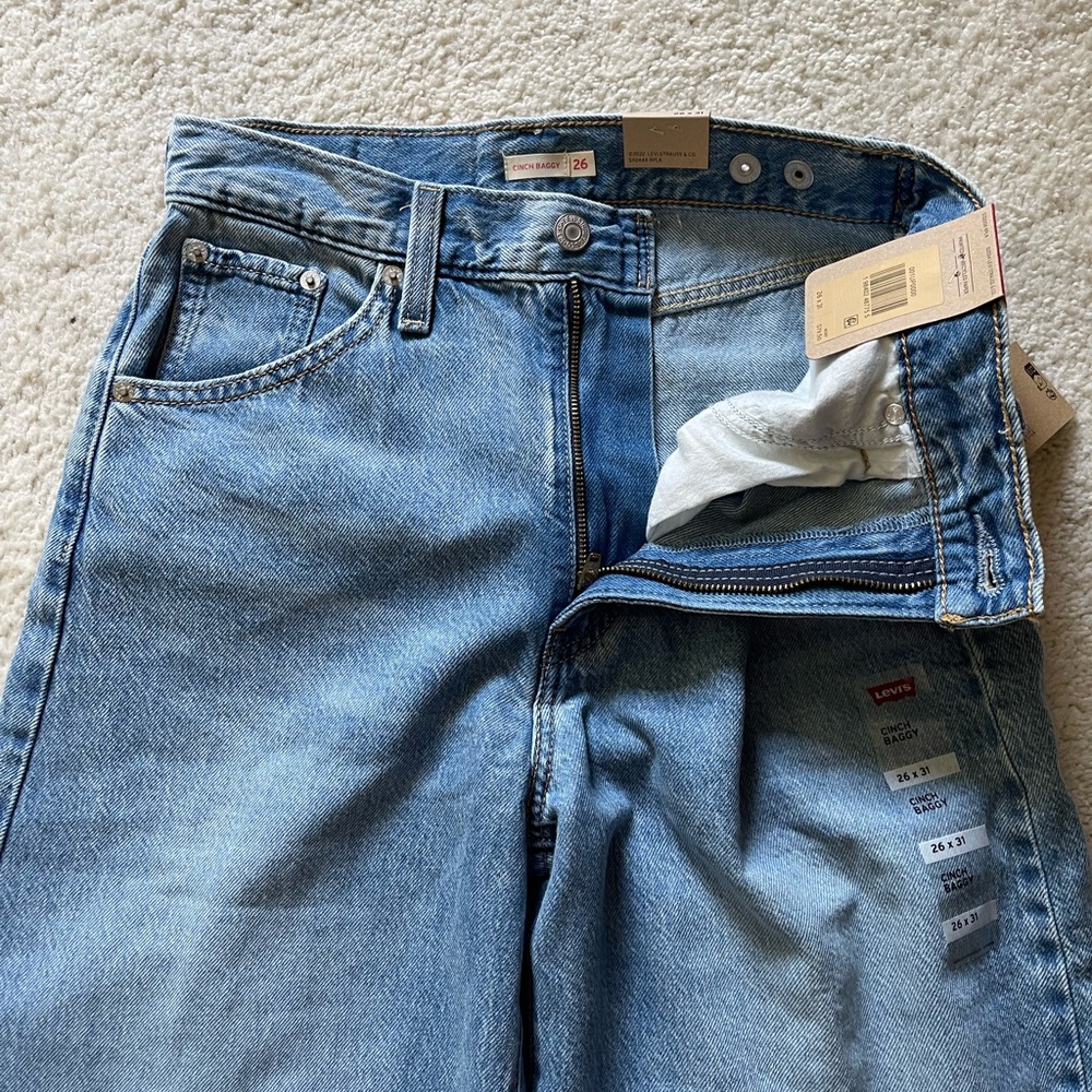 NWT Levi's Cinch Baggy High Rise Women's Jeans Size 26/31 - Picture 4 of 13